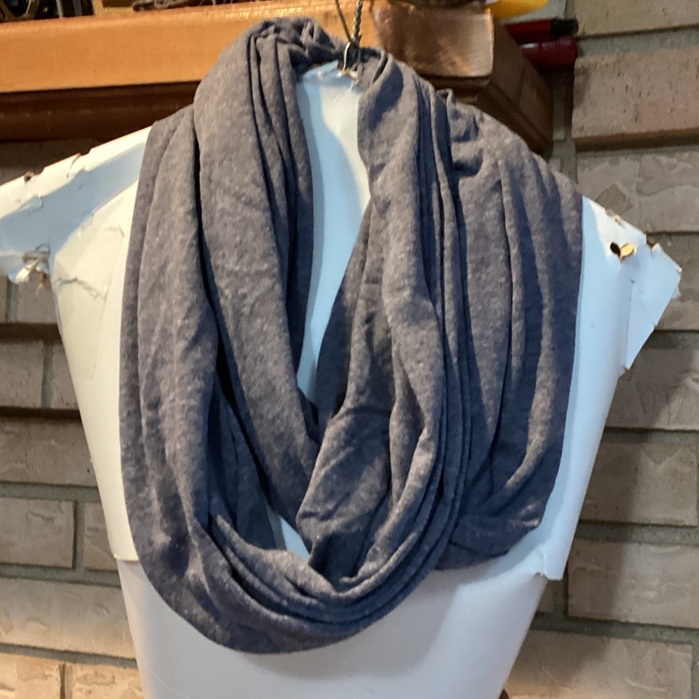 Elegant Blue Infinity Scarf